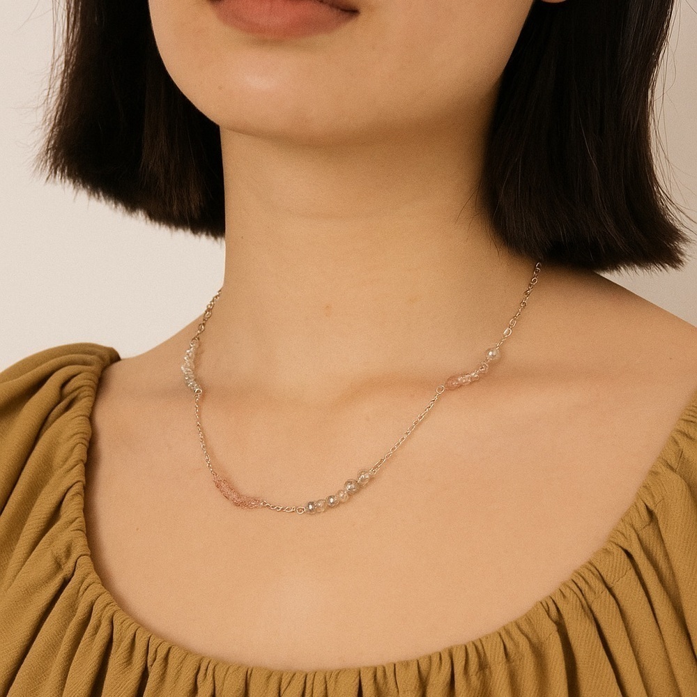 Loft beaded necklace